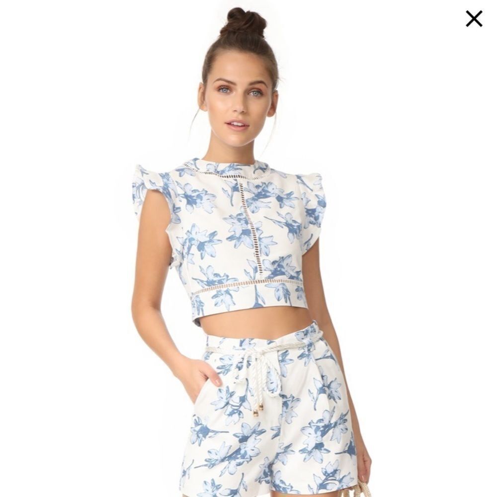 J.O.A. Ruffle floral open back top - Picture 4 of 7